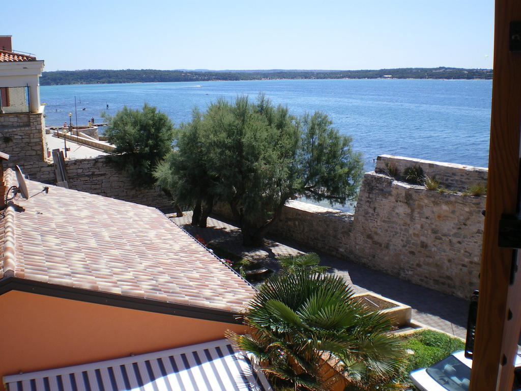 Apartments Edo Novigrad Istria Chambre photo